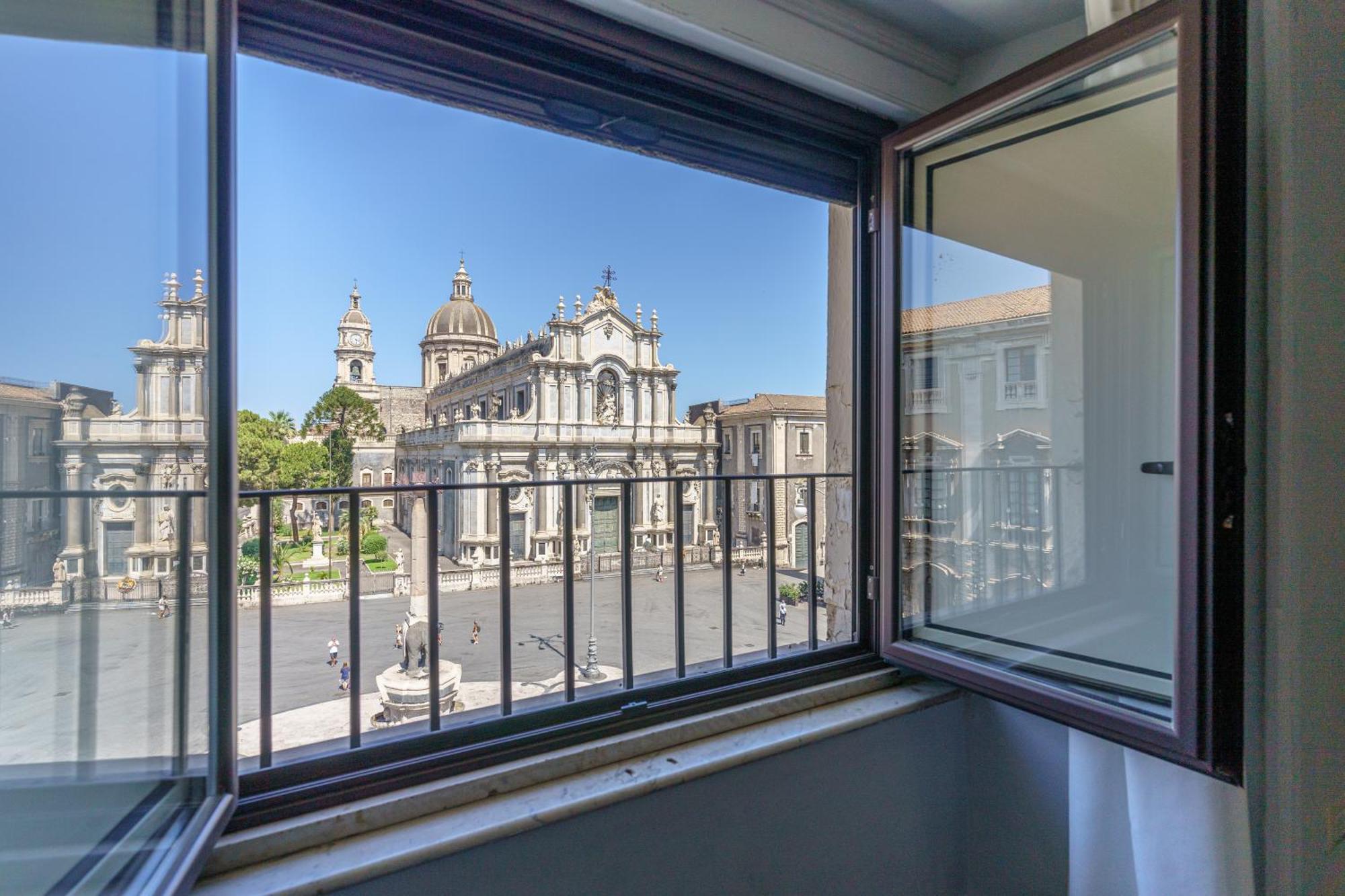 Bed and Breakfast La Finestra Sul Duomo Katania Zewnętrze zdjęcie