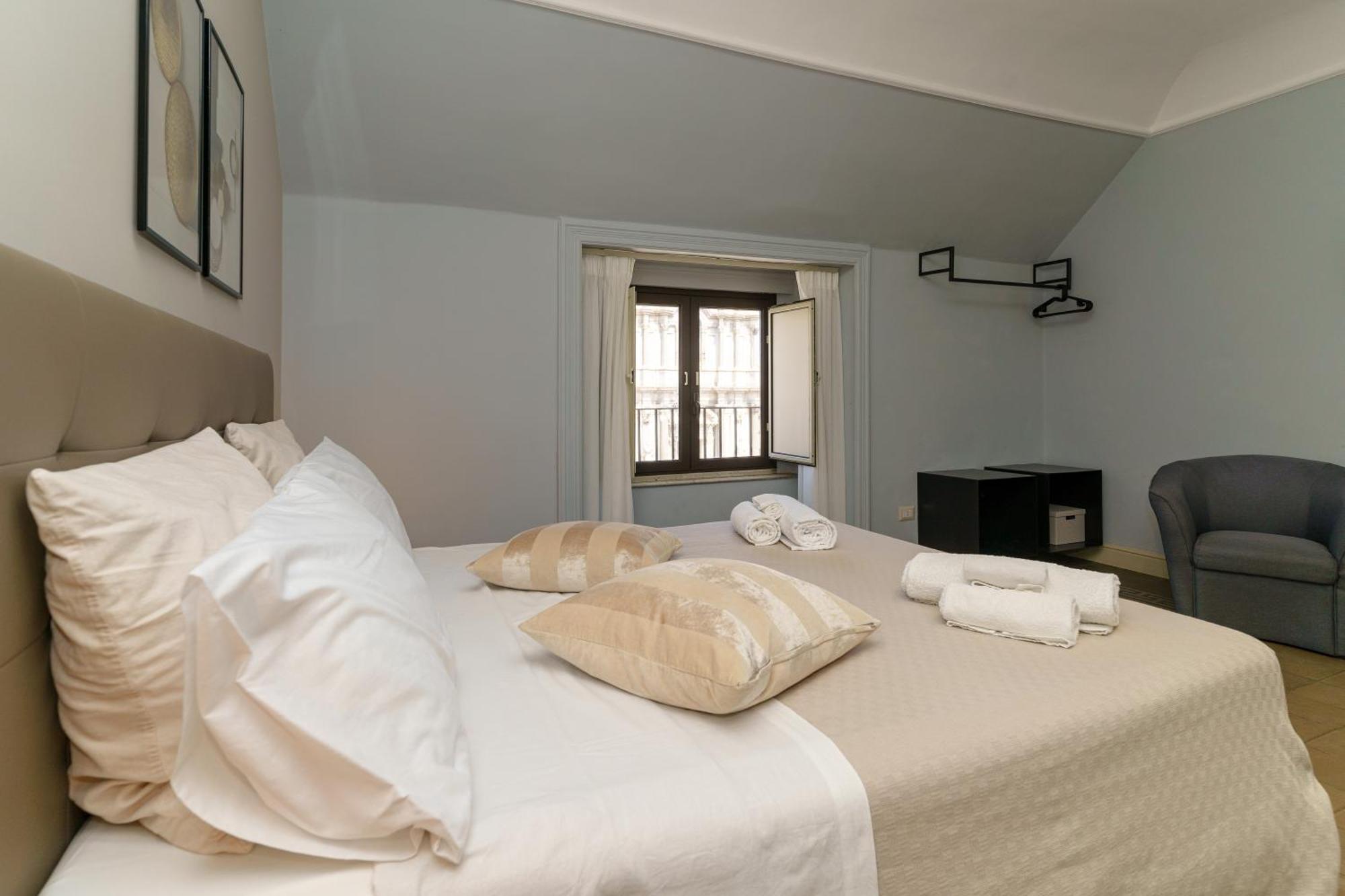 Bed and Breakfast La Finestra Sul Duomo Katania Zewnętrze zdjęcie